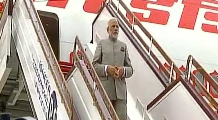 Modi to hold bilateral meet with Suu Kyi