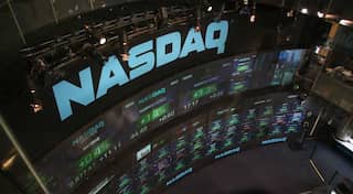 NASDAQ tumbles to its lowest in two years