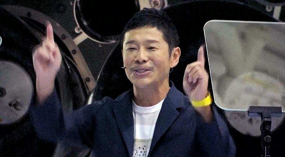 SpaceX names Japanese billionaire Yusaku Maezawa as first private