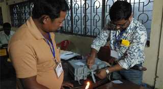 Lok Sabha polls 2019: Voting largely peaceful barring few incidents, says EC