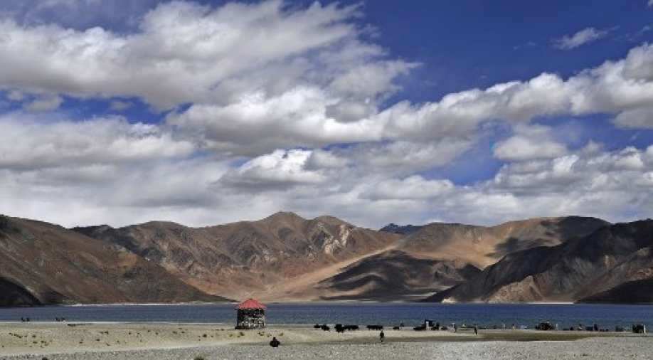 China's PLA has deployed advanced rocket launchers in ...