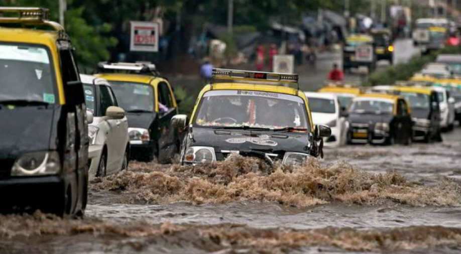 Flood like situation in Mumbai after heavy downpour | Heavy rains ...