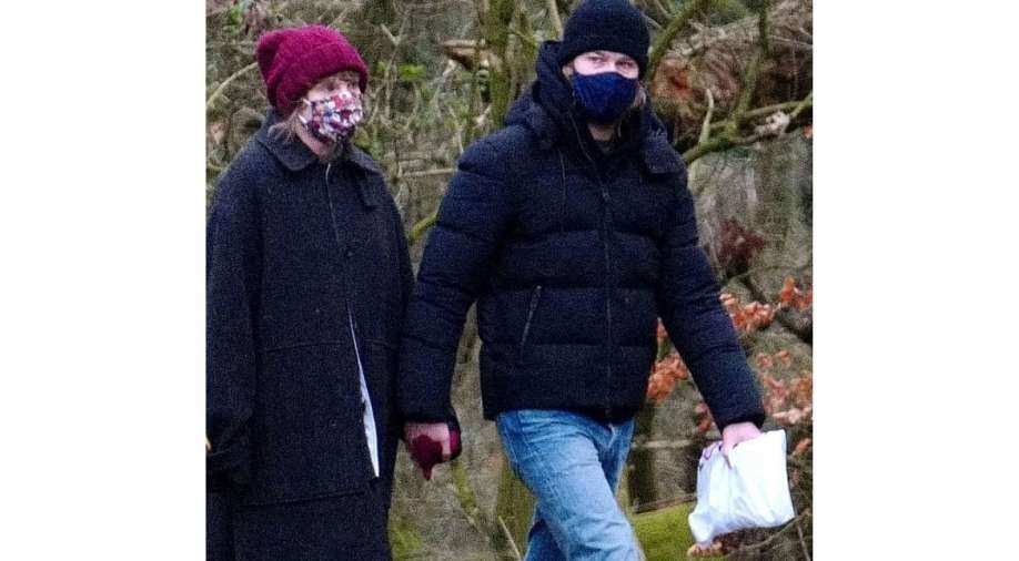 In pics: Taylor Swift takes a stroll with boyfriend Joe Alwyn in London