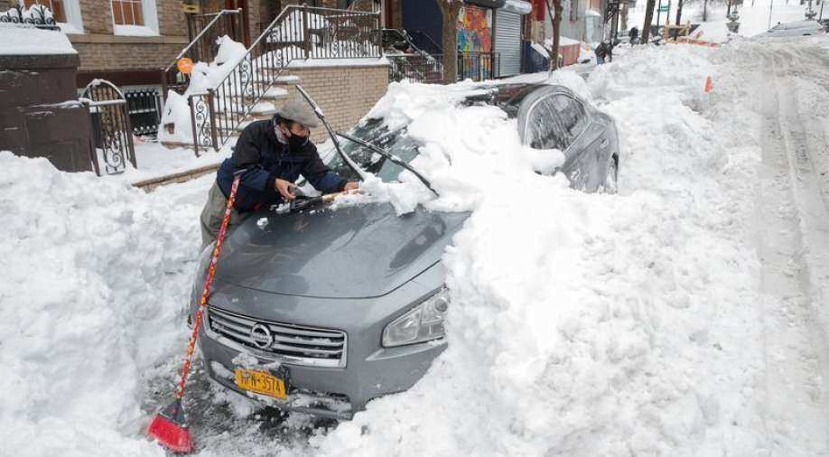 US Northeast digs out after massive snowstorm, two dead, World News
