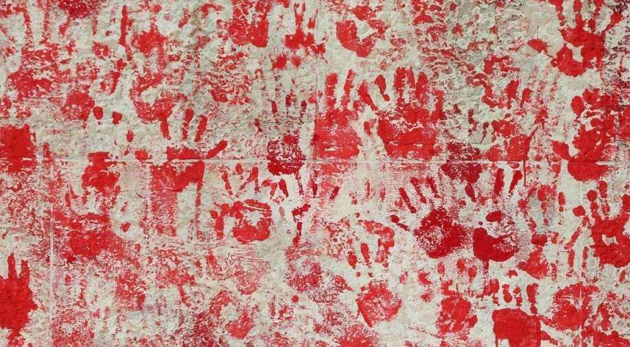 Statues of Queen Victoria, Queen Elizabeth toppled in Canada World News