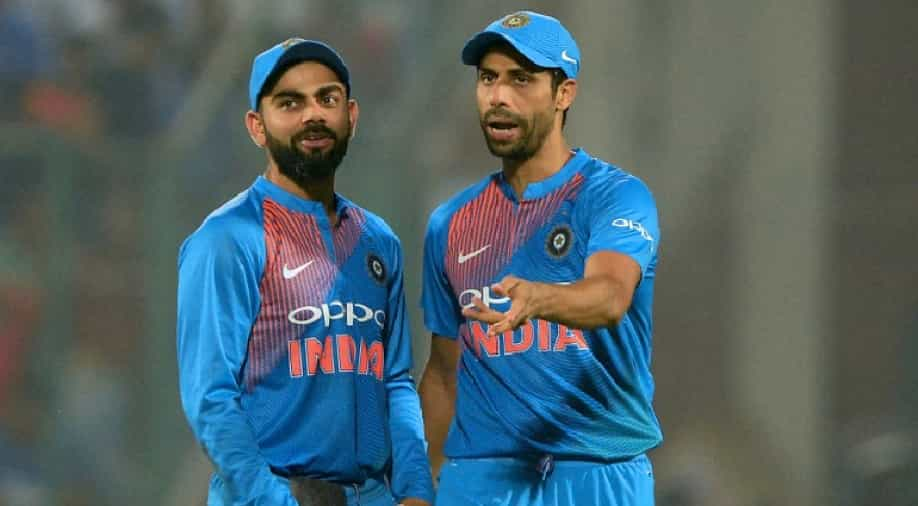 Ashish Nehra Virat Kohli