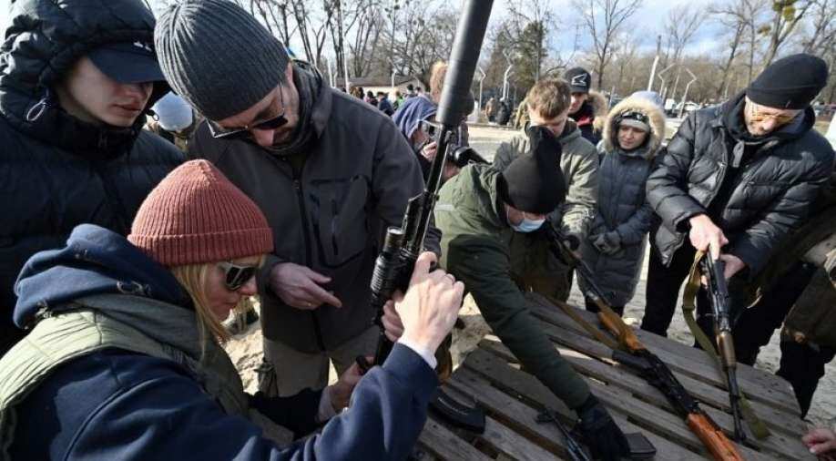 Chaos of war in Ukraine could fuel new COVID-19 surge, doctors say - Vimarsana News