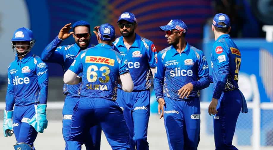 Indian pacer part of IPL commentary panel, likely to be signed by Mumbai Indians - Report - Sports News