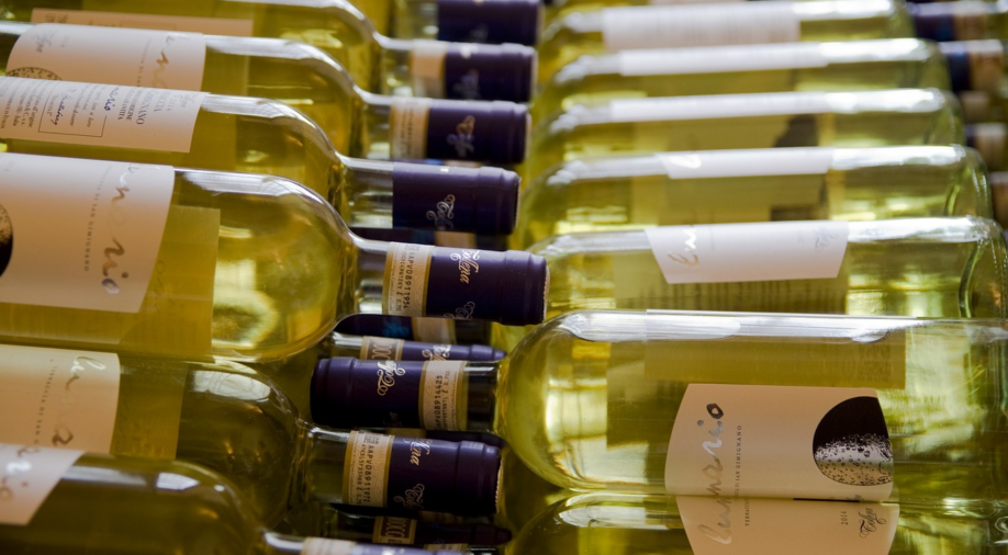 Koboi misterius merusak kilang anggur Amerika, menghancurkan anggur putih senilai $600.000. Melihat