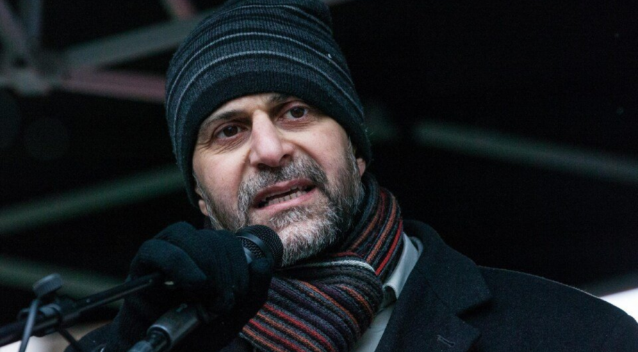 Pemimpin masjid terkemuka yang memuji pendiri Hamas diundang ke pesta dengan polisi London Met: laporan